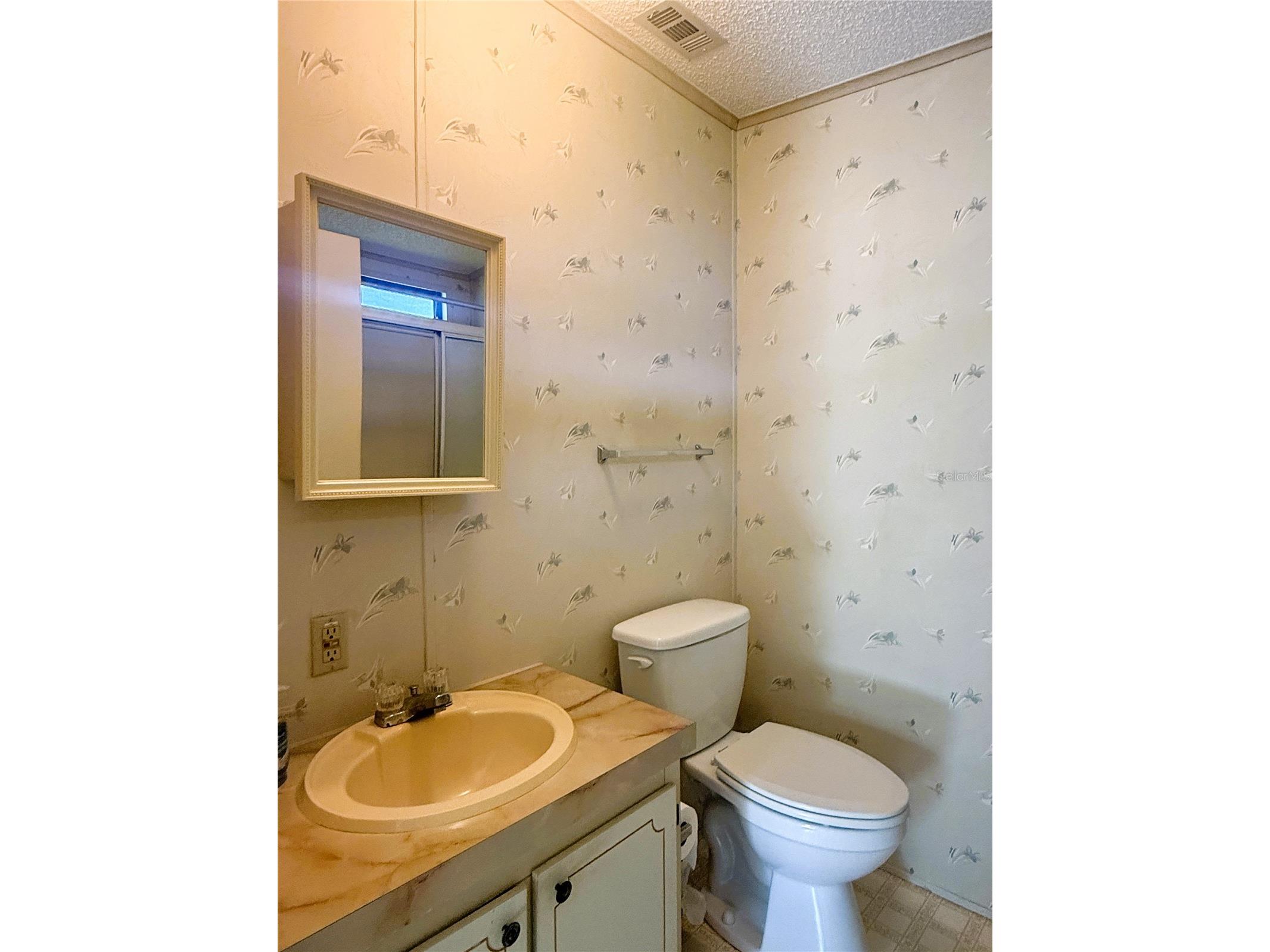4550 Charter Street Zephyrhills FL 33542 TB8524433 image16