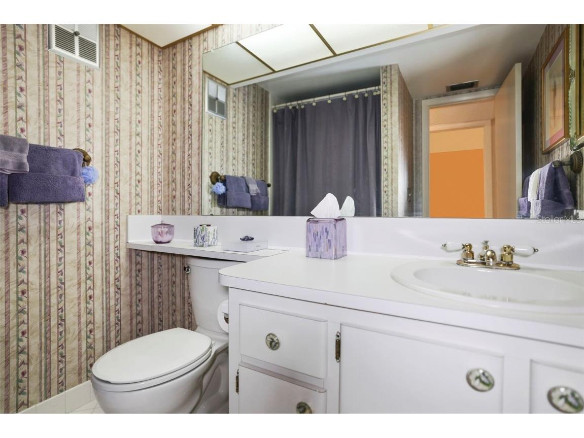 4550 Cove Circle #1003 Saint Petersburg FL 33708 TB8390332 image16