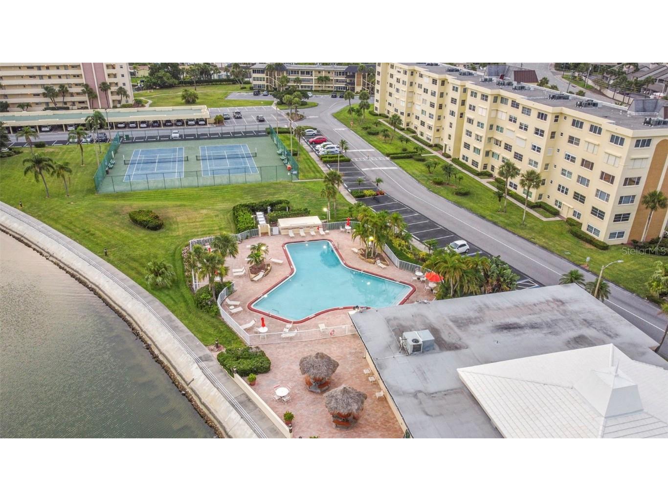4550 Cove Circle #1003 Saint Petersburg FL 33708 TB8390332 image27