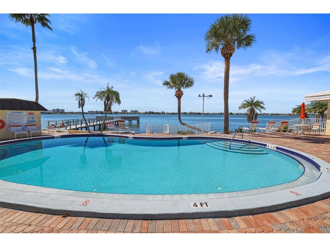 4550 Cove Circle #1003 Saint Petersburg FL 33708 TB8390332 image32