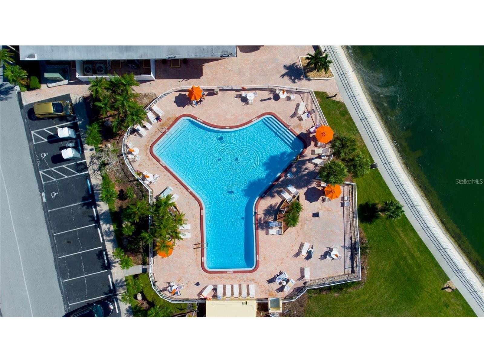 4550 Cove Circle #106 Saint Petersburg FL 33708 - BOCA CIEGA BAY TB8473752 image4