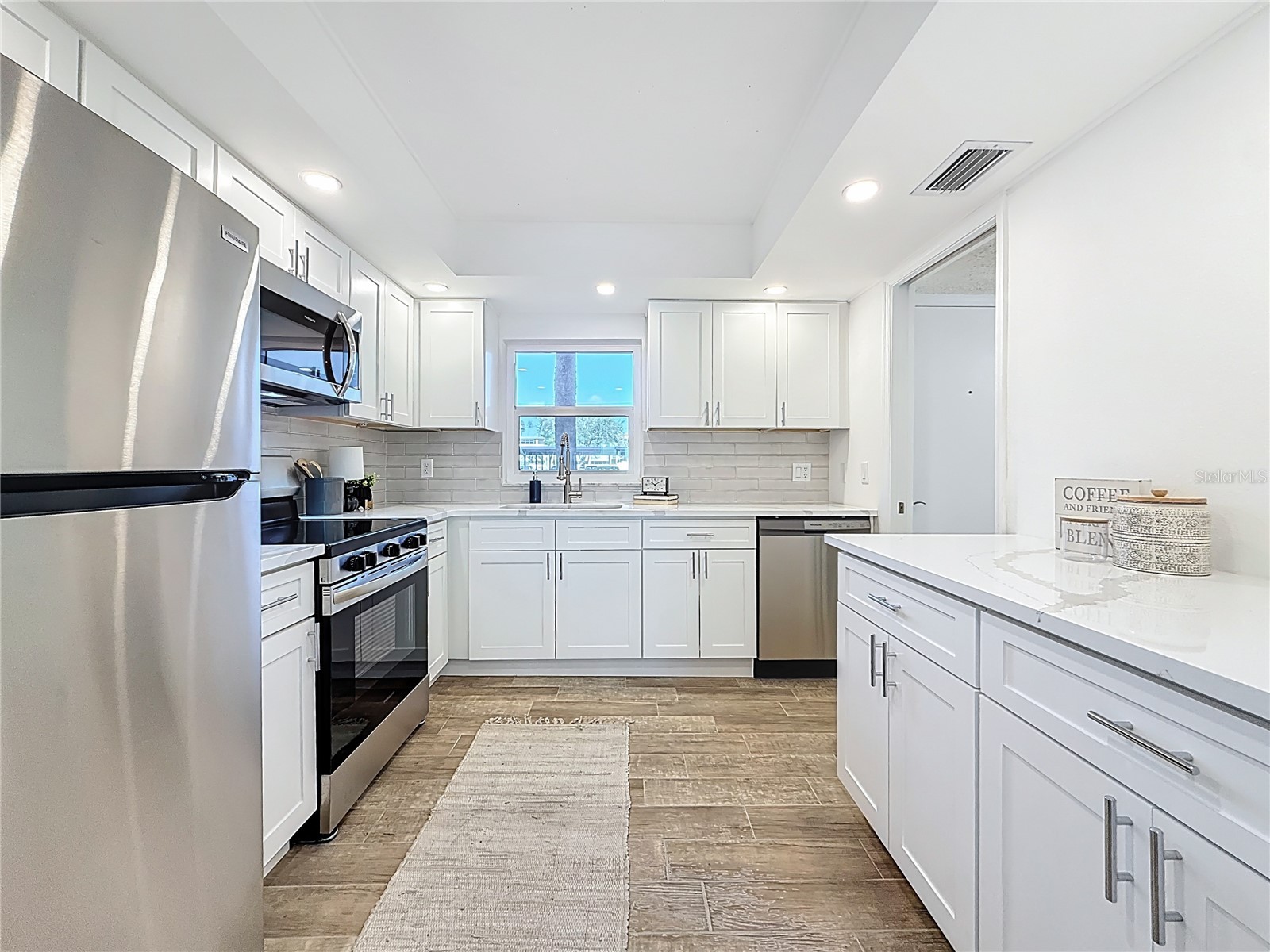 4550 Cove Circle #106 Saint Petersburg FL 33708 - BOCA CIEGA BAY TB8473752 image7