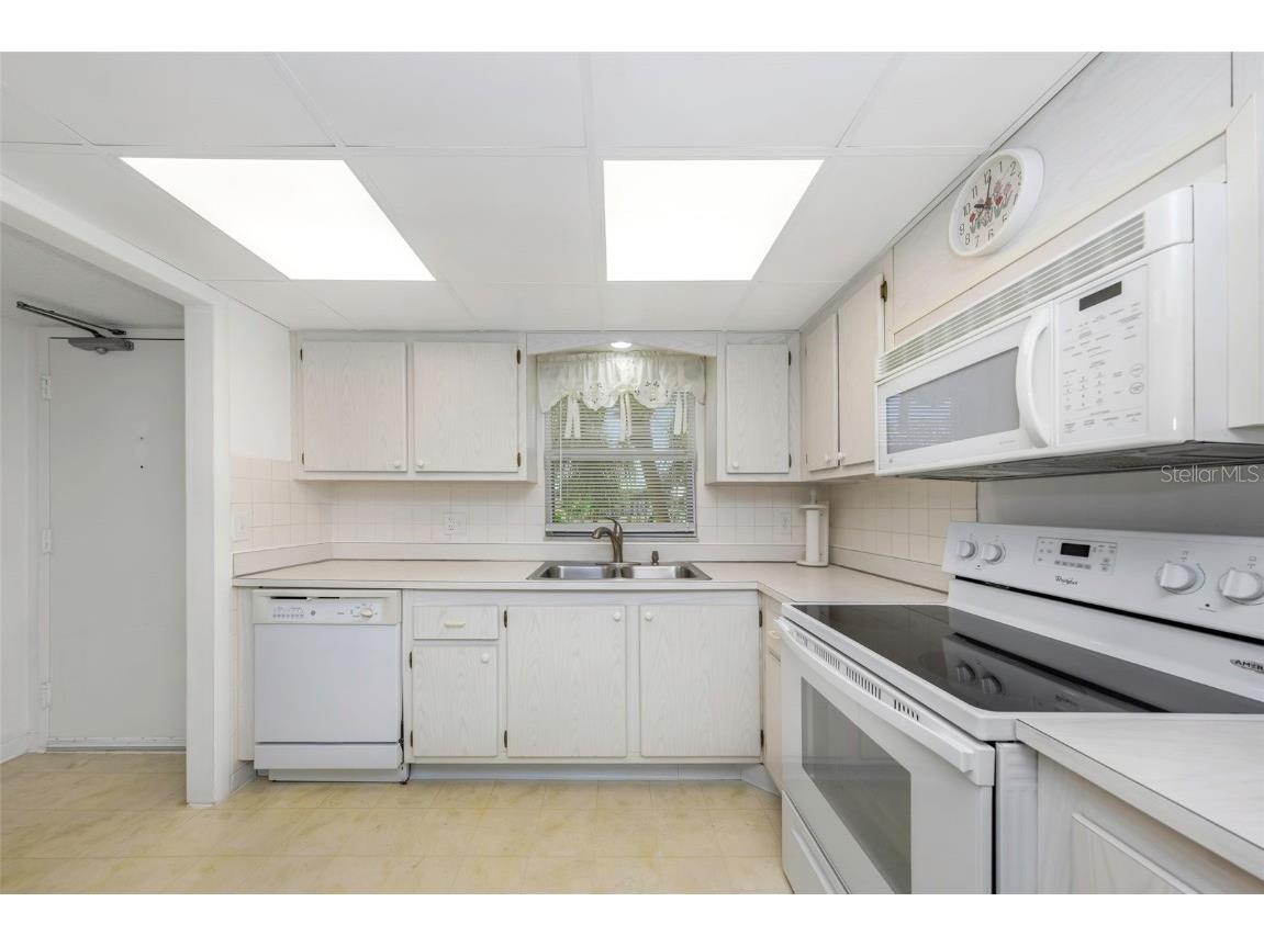 4550 Cove Circle #207 Saint Petersburg FL 33708 TB8420607 image10