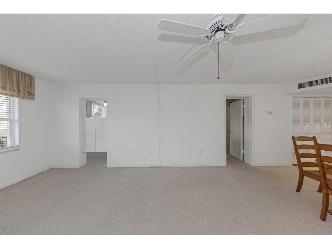 4550 Cove Circle #207 Saint Petersburg FL 33708 TB8420607 image18