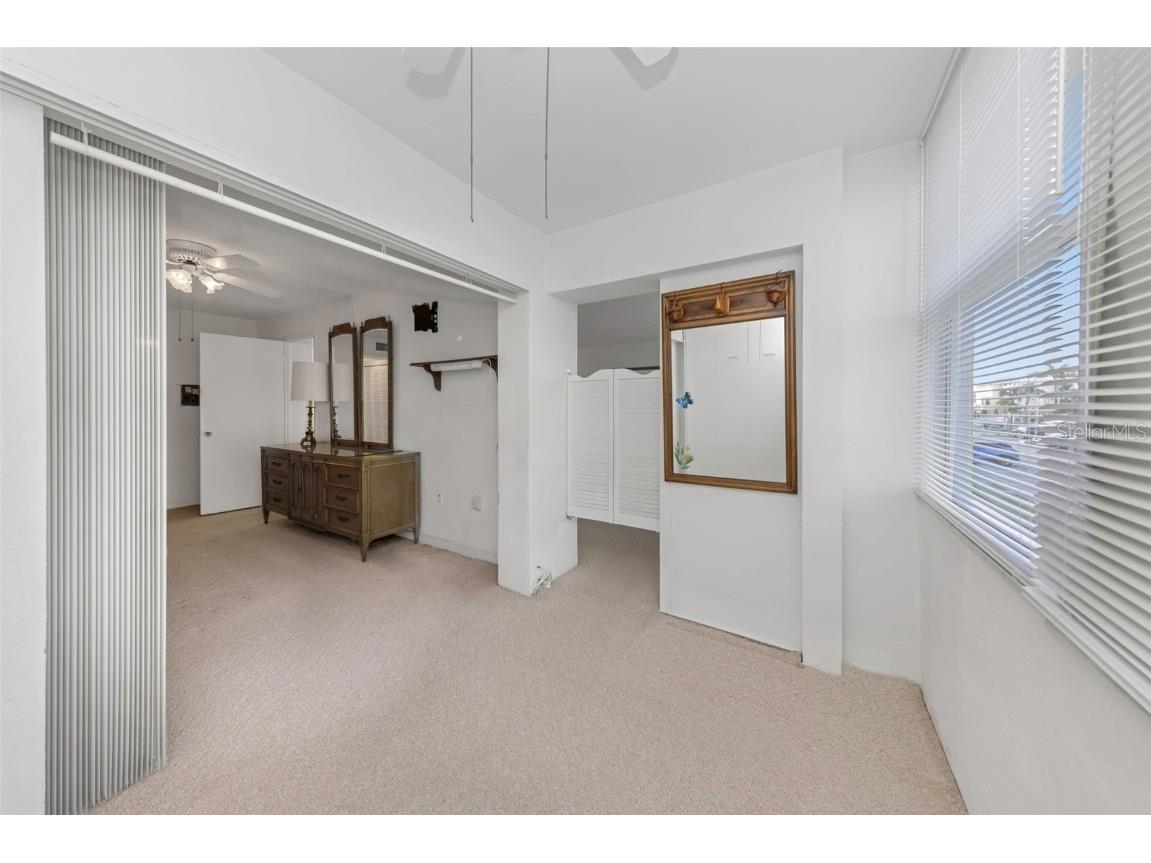 4550 Cove Circle #207 Saint Petersburg FL 33708 TB8420607 image19