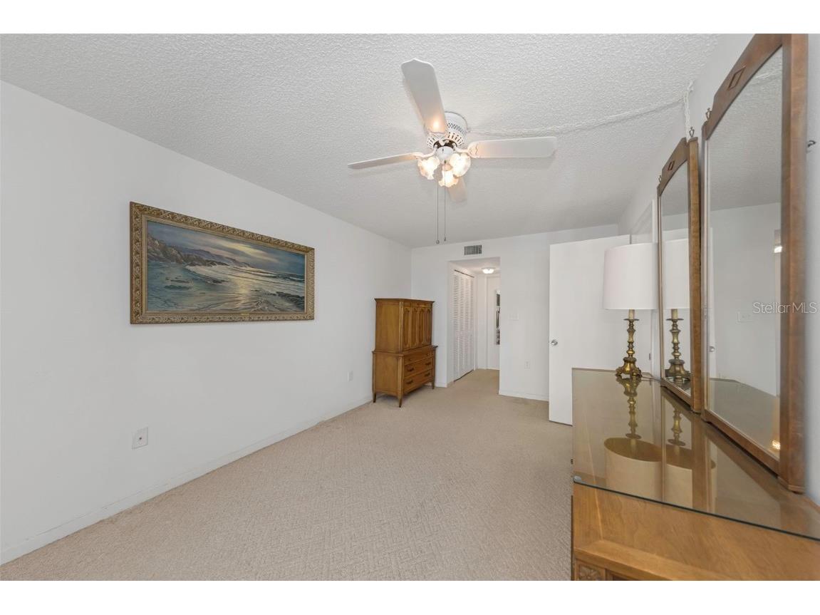 4550 Cove Circle #207 Saint Petersburg FL 33708 TB8420607 image25