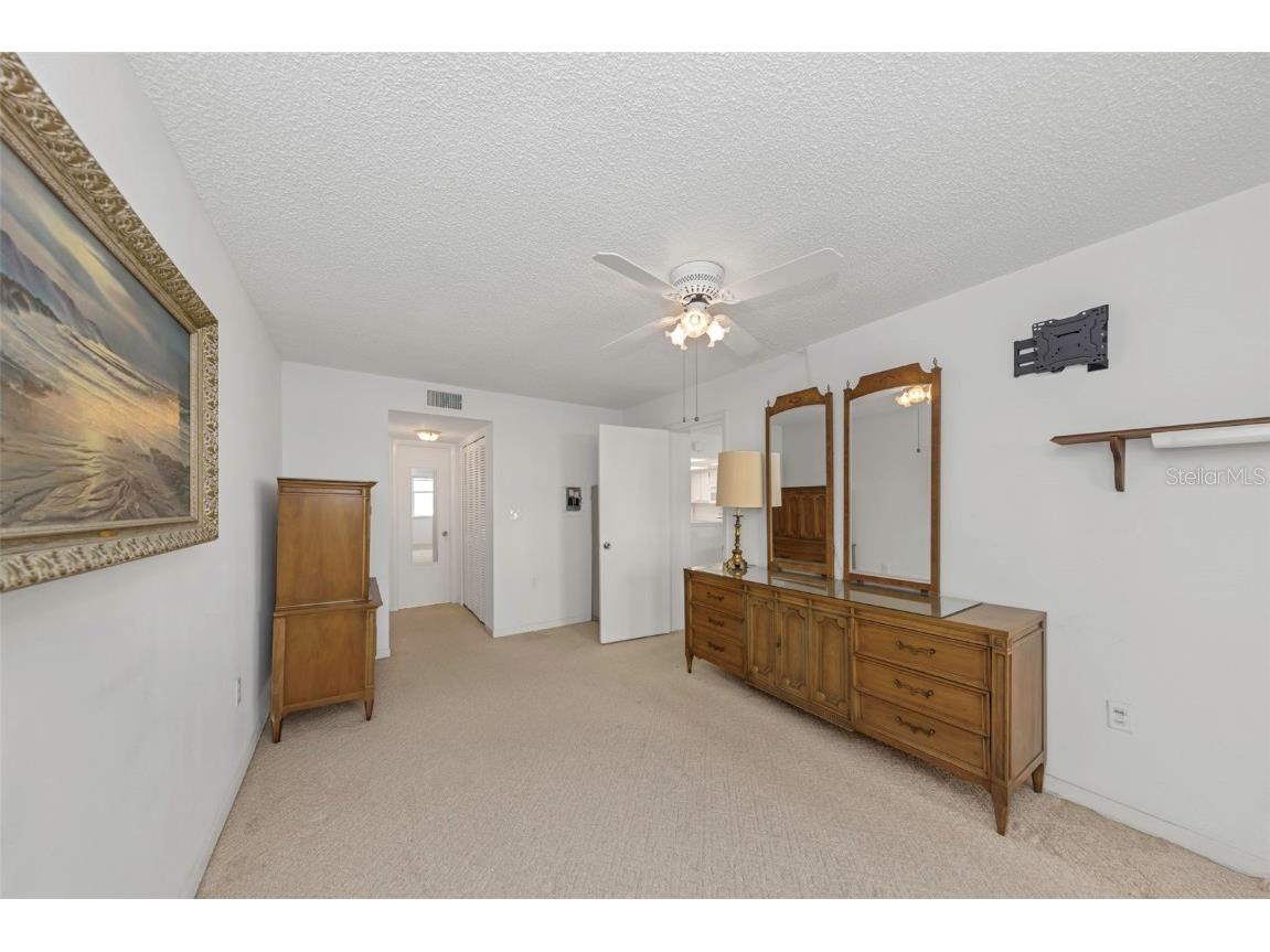 4550 Cove Circle #207 Saint Petersburg FL 33708 TB8420607 image26