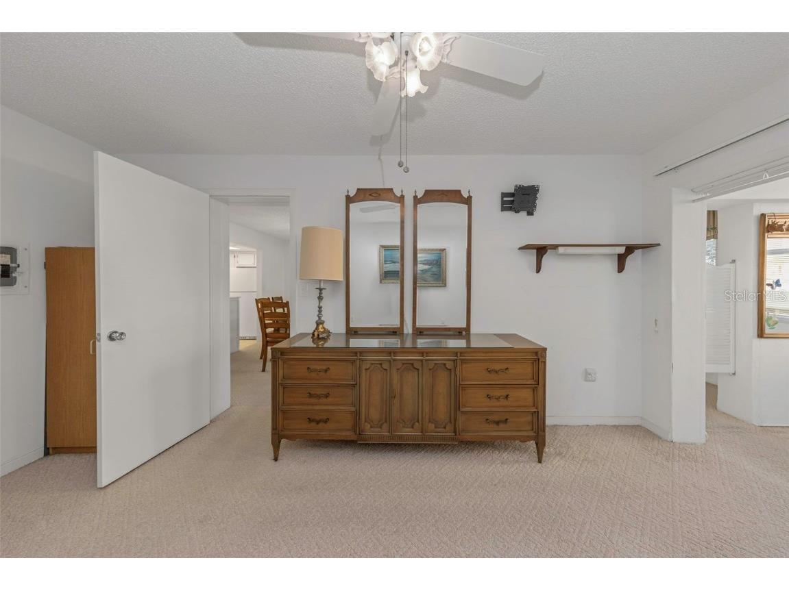 4550 Cove Circle #207 Saint Petersburg FL 33708 TB8420607 image27