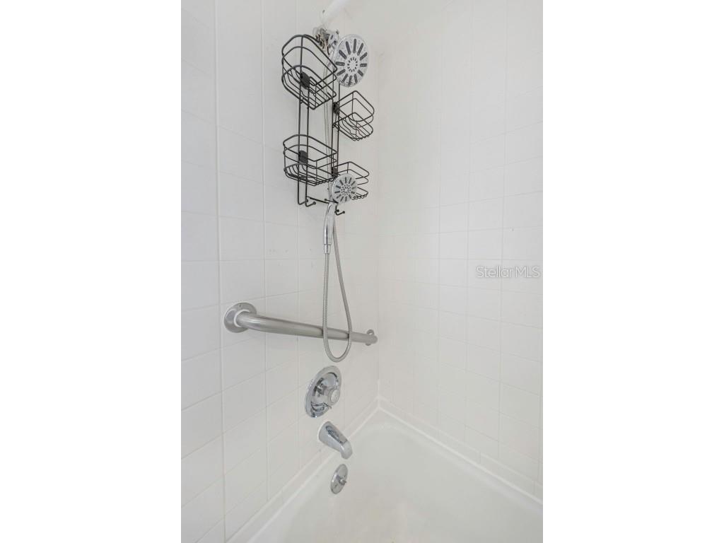 4550 Cove Circle #207 Saint Petersburg FL 33708 TB8420607 image32