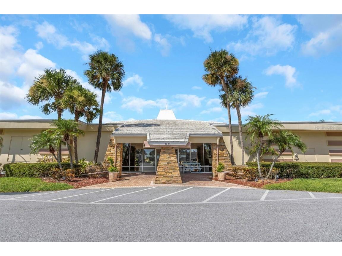 4550 Cove Circle #207 Saint Petersburg FL 33708 TB8420607 image43