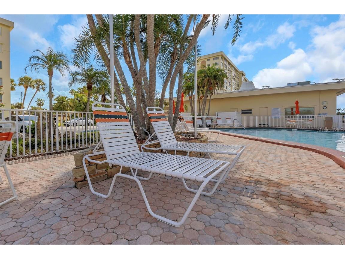 4550 Cove Circle #207 Saint Petersburg FL 33708 TB8420607 image53
