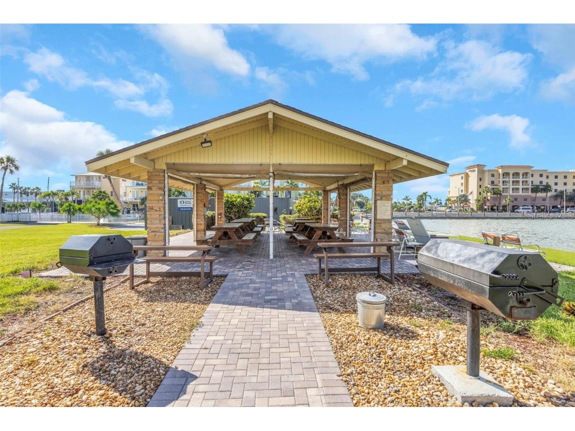 4550 Cove Circle #207 Saint Petersburg FL 33708 TB8420607 image61