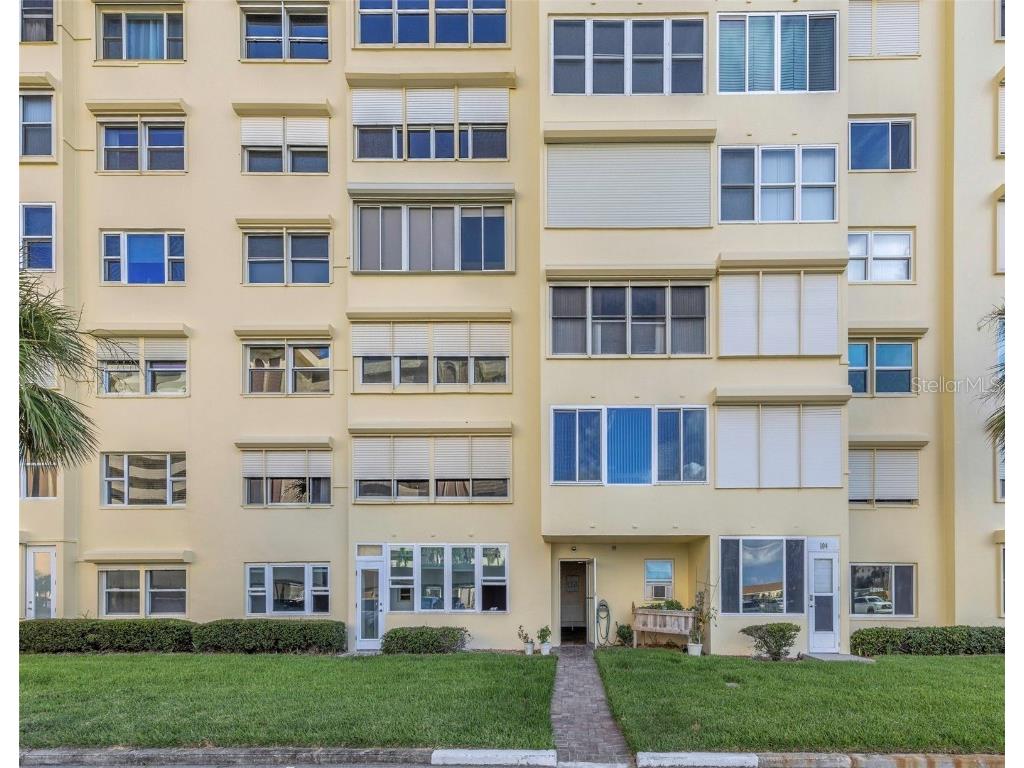 4550 Cove Circle #207 Saint Petersburg FL 33708 TB8420607 image71