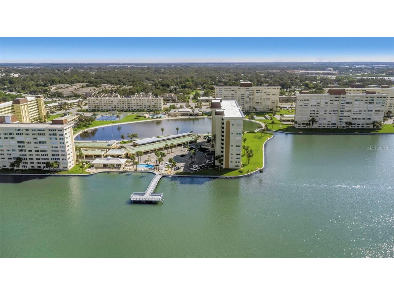 4550 Cove Circle #207 Saint Petersburg FL 33708 TB8420607 image80