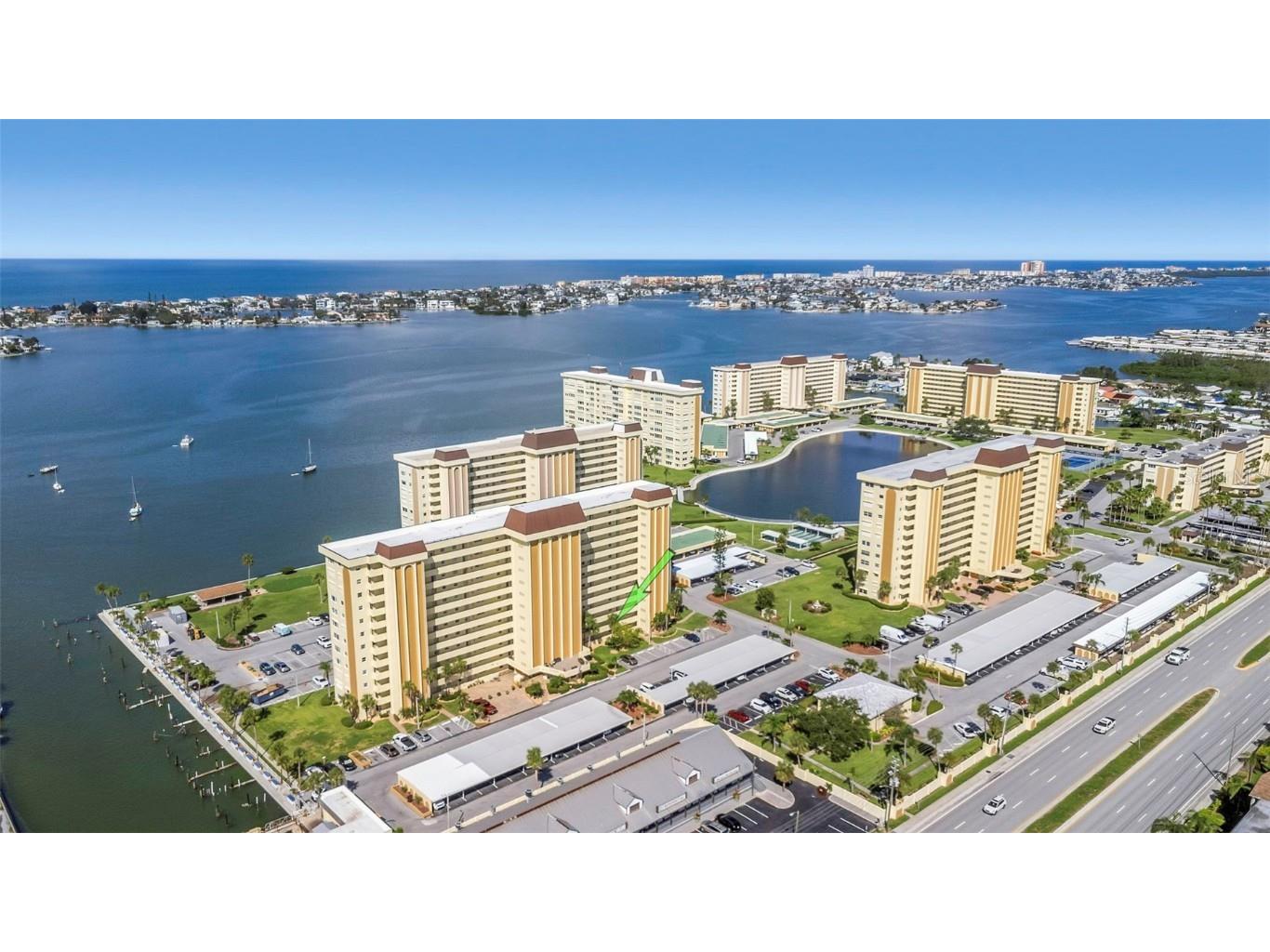 4550 Cove Circle #207 Saint Petersburg FL 33708 TB8420607 image83