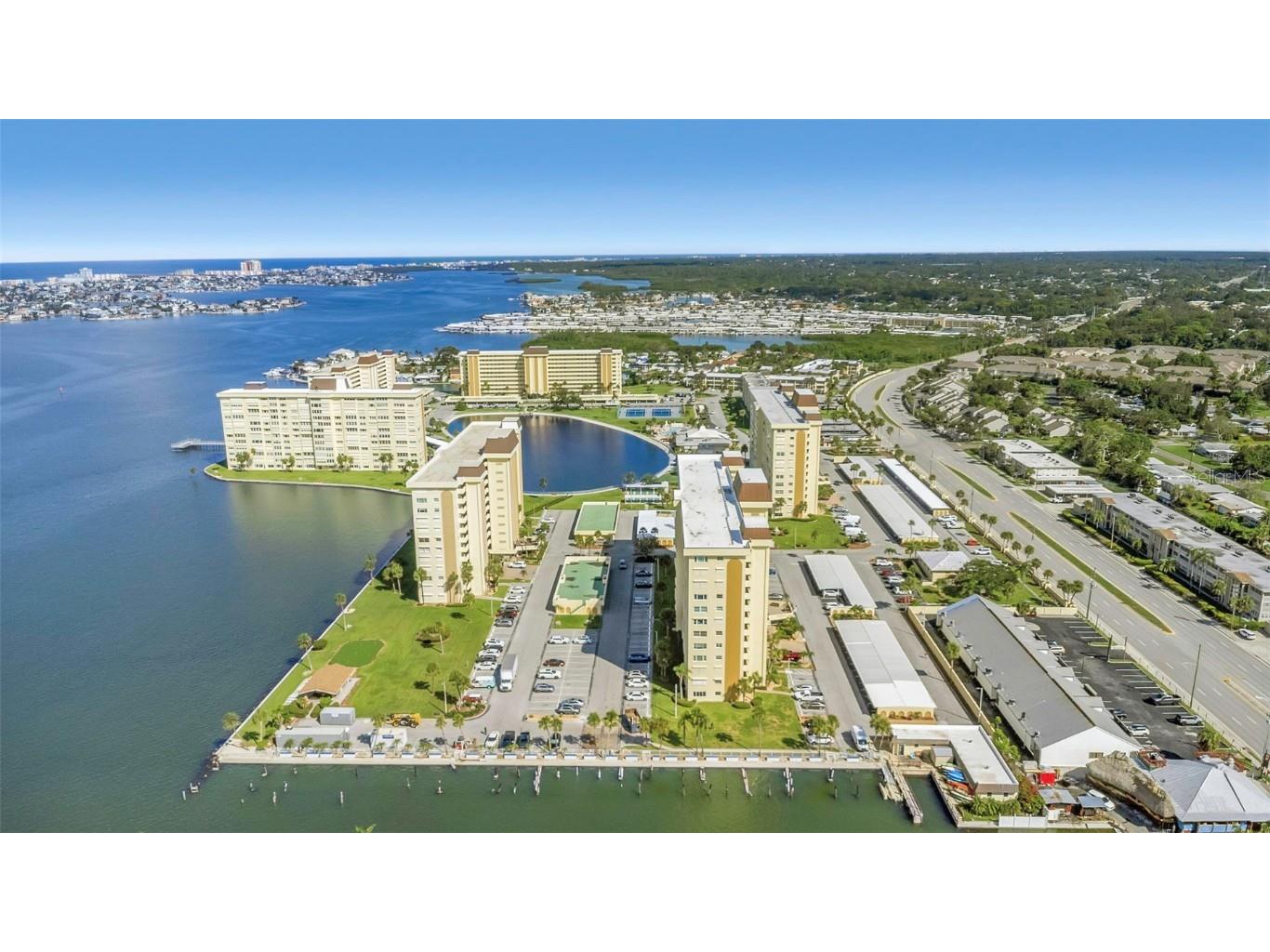 4550 Cove Circle #207 Saint Petersburg FL 33708 TB8420607 image84