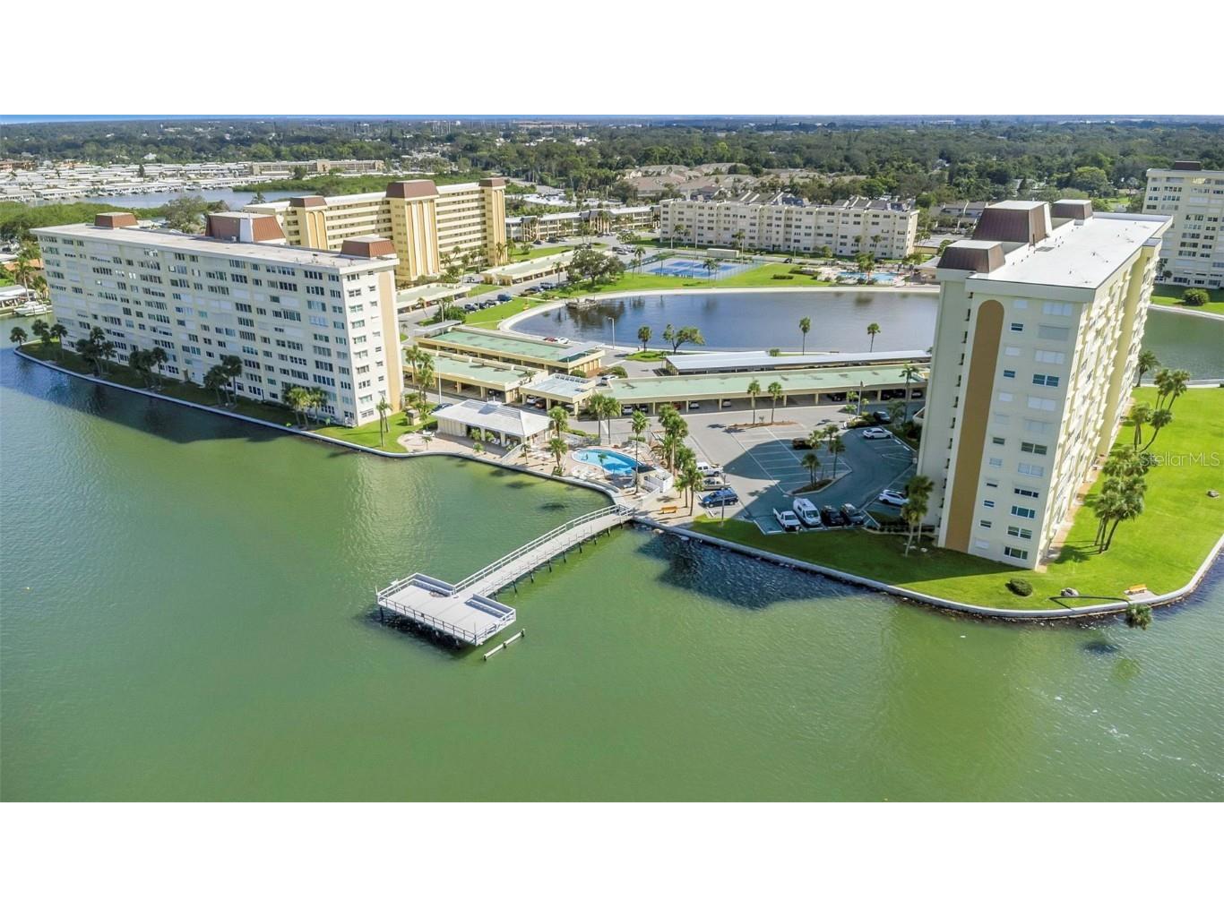 4550 Cove Circle #207 Saint Petersburg FL 33708 TB8420607 image88