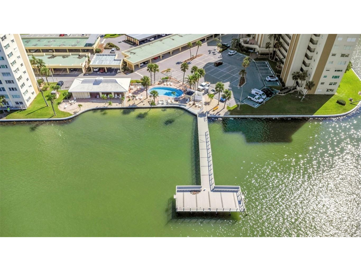 4550 Cove Circle #207 Saint Petersburg FL 33708 TB8420607 image89