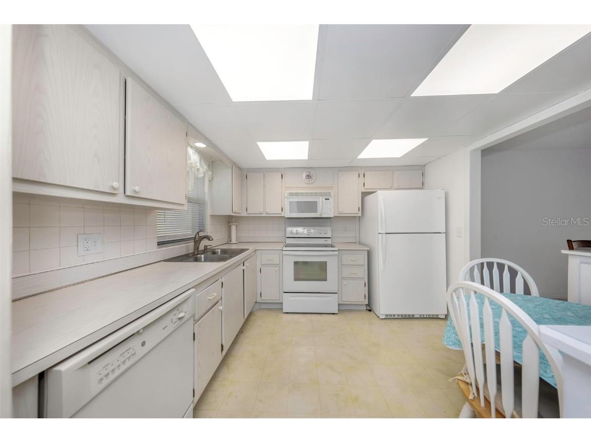 4550 Cove Circle #207 Saint Petersburg FL 33708 TB8420607 image9