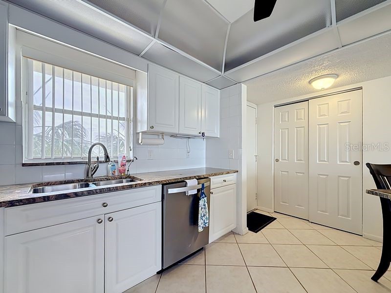 4550 Cove Circle #302 Saint Petersburg FL 33708 - BOCA CIEGA BAY TB8515538 image12