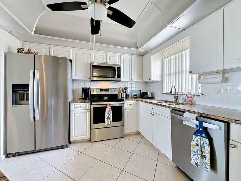 4550 Cove Circle #302 Saint Petersburg FL 33708 - BOCA CIEGA BAY TB8515538 image9