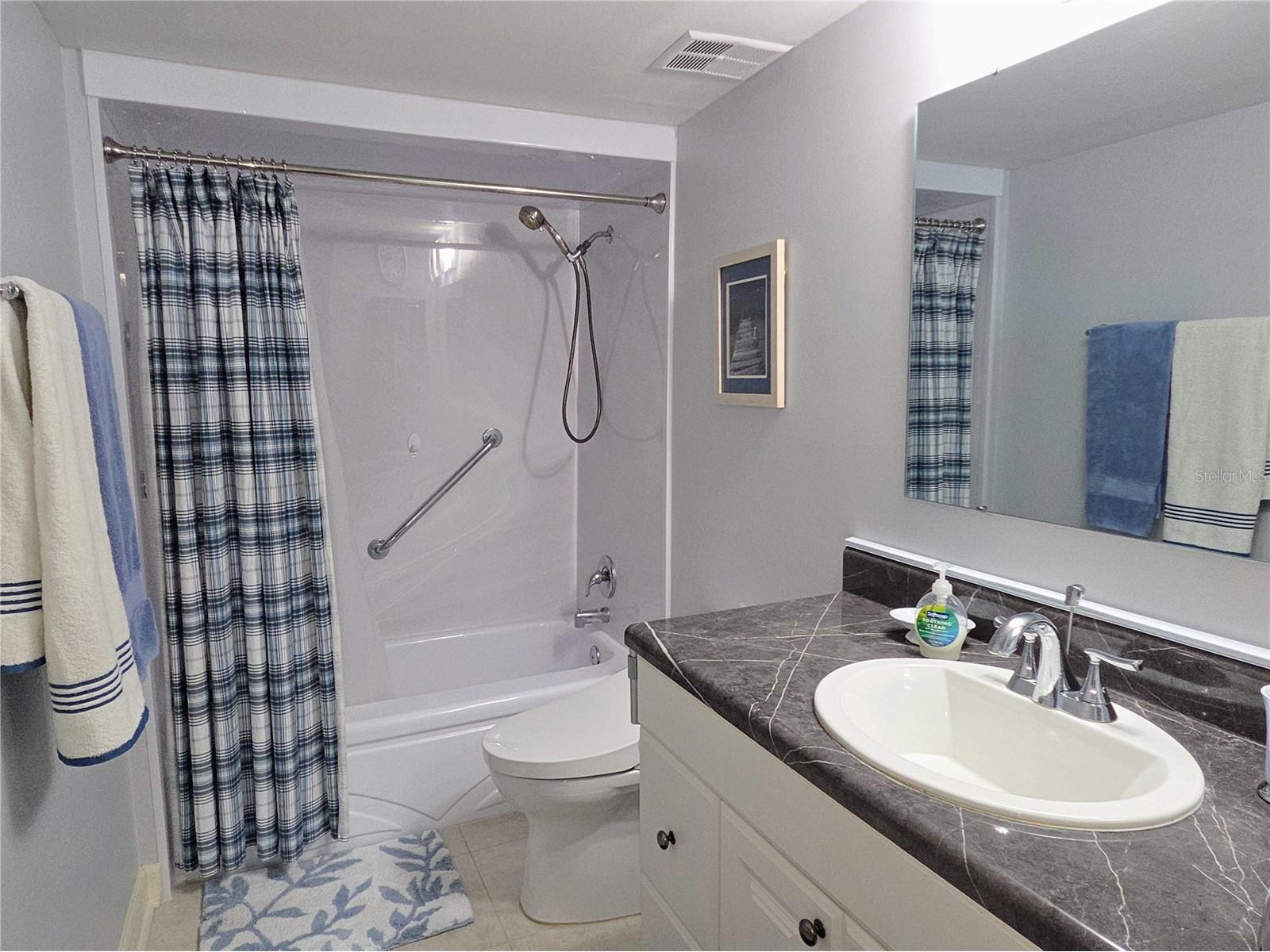 4550 Cove Circle #404 Saint Petersburg FL 33708 TB8444833 image17