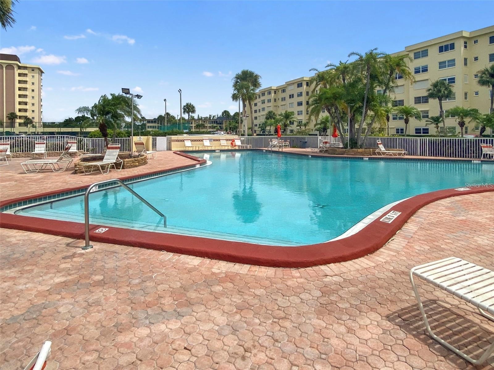 4550 Cove Circle #404 Saint Petersburg FL 33708 TB8444833 image22