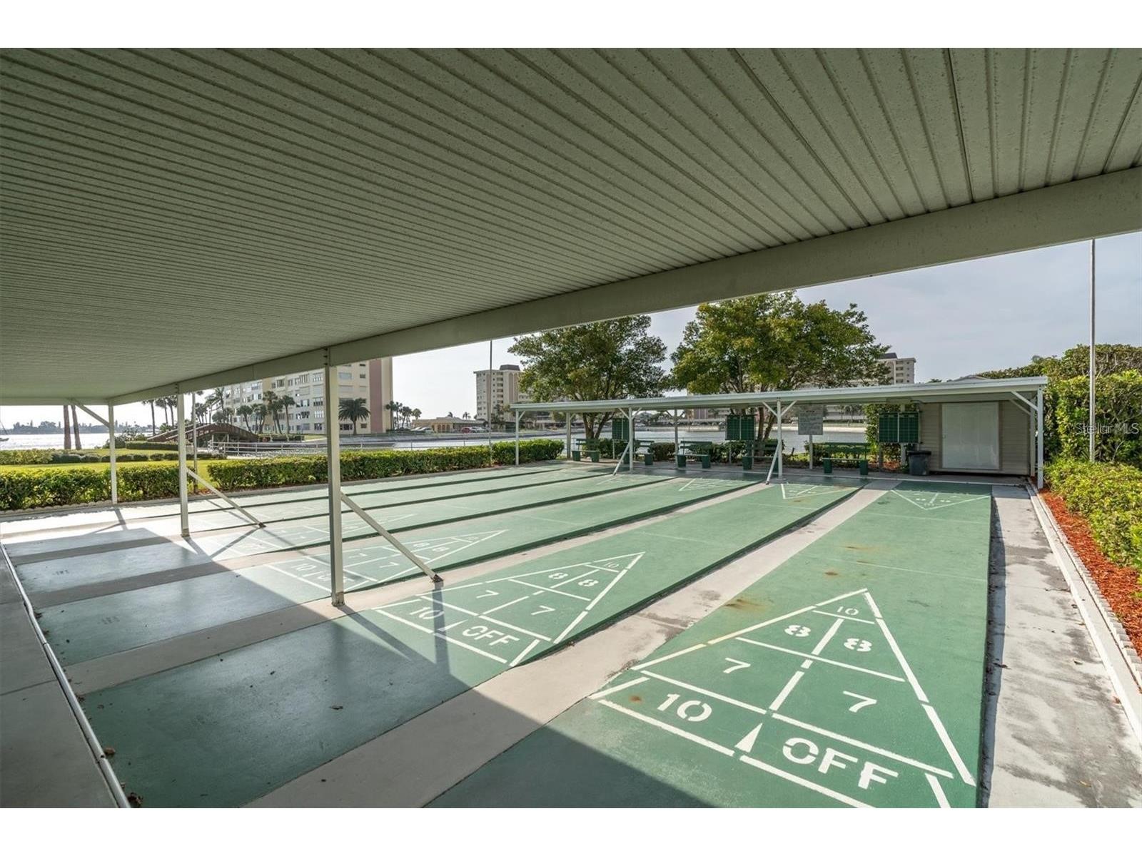 4550 Cove Circle #404 Saint Petersburg FL 33708 TB8444833 image28