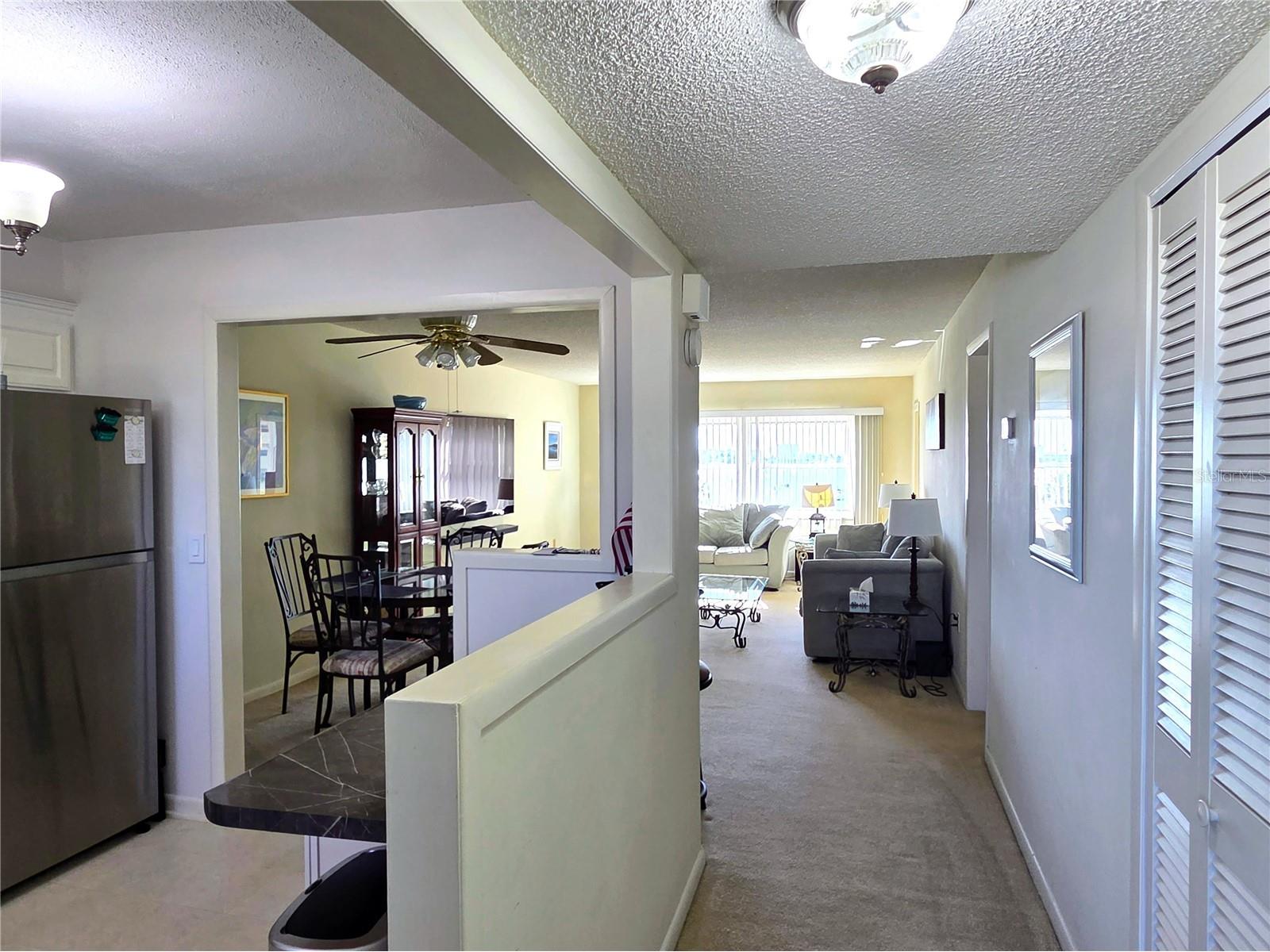 4550 Cove Circle #404 Saint Petersburg FL 33708 TB8444833 image3