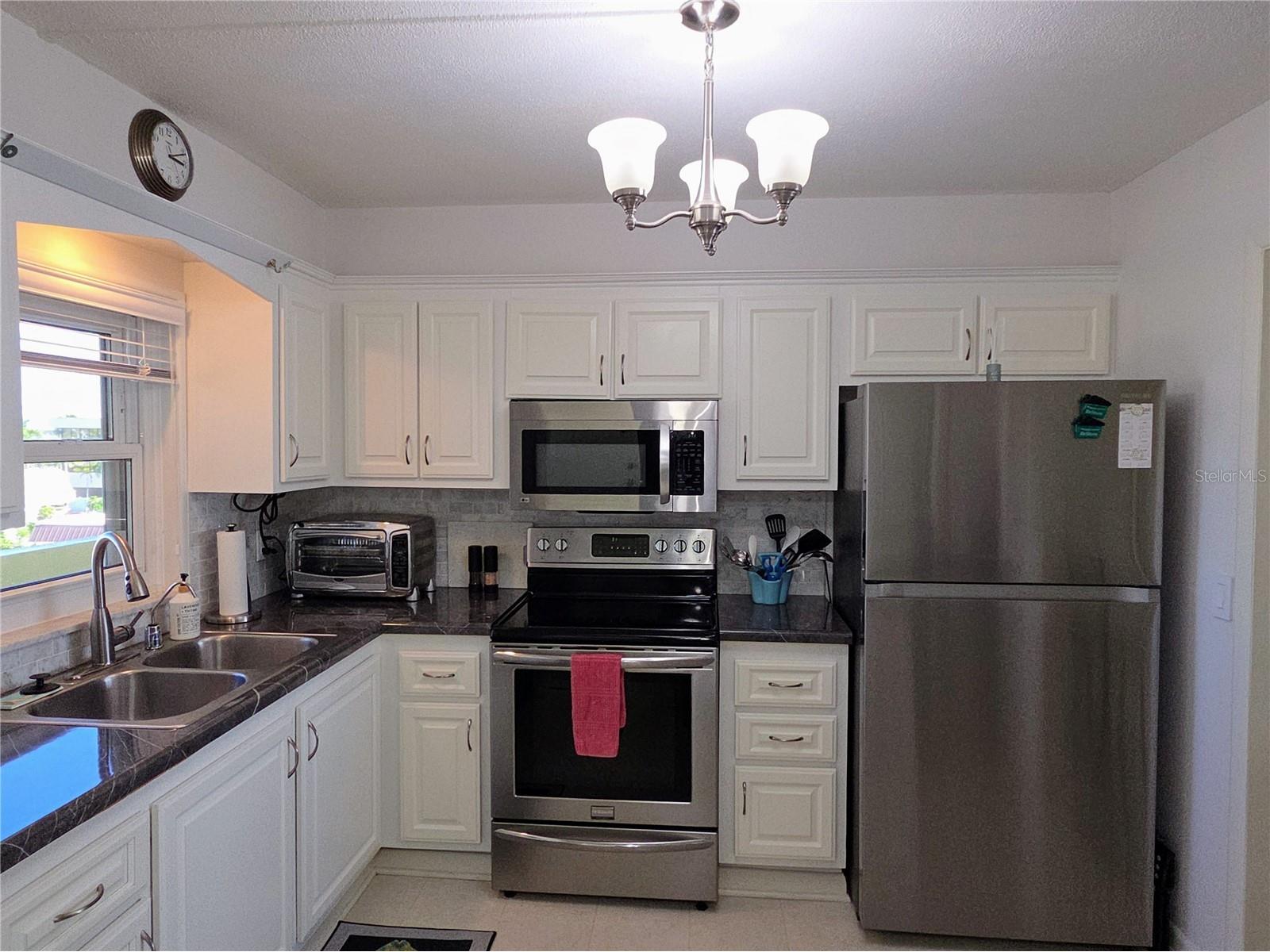 4550 Cove Circle #404 Saint Petersburg FL 33708 TB8444833 image9