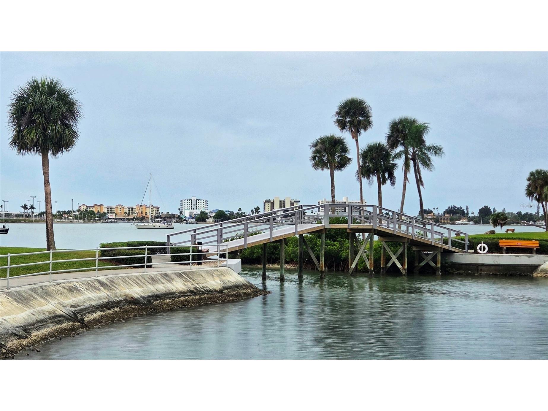 4550 Cove Circle #406 Saint Petersburg FL 33708 TB8457353 image19