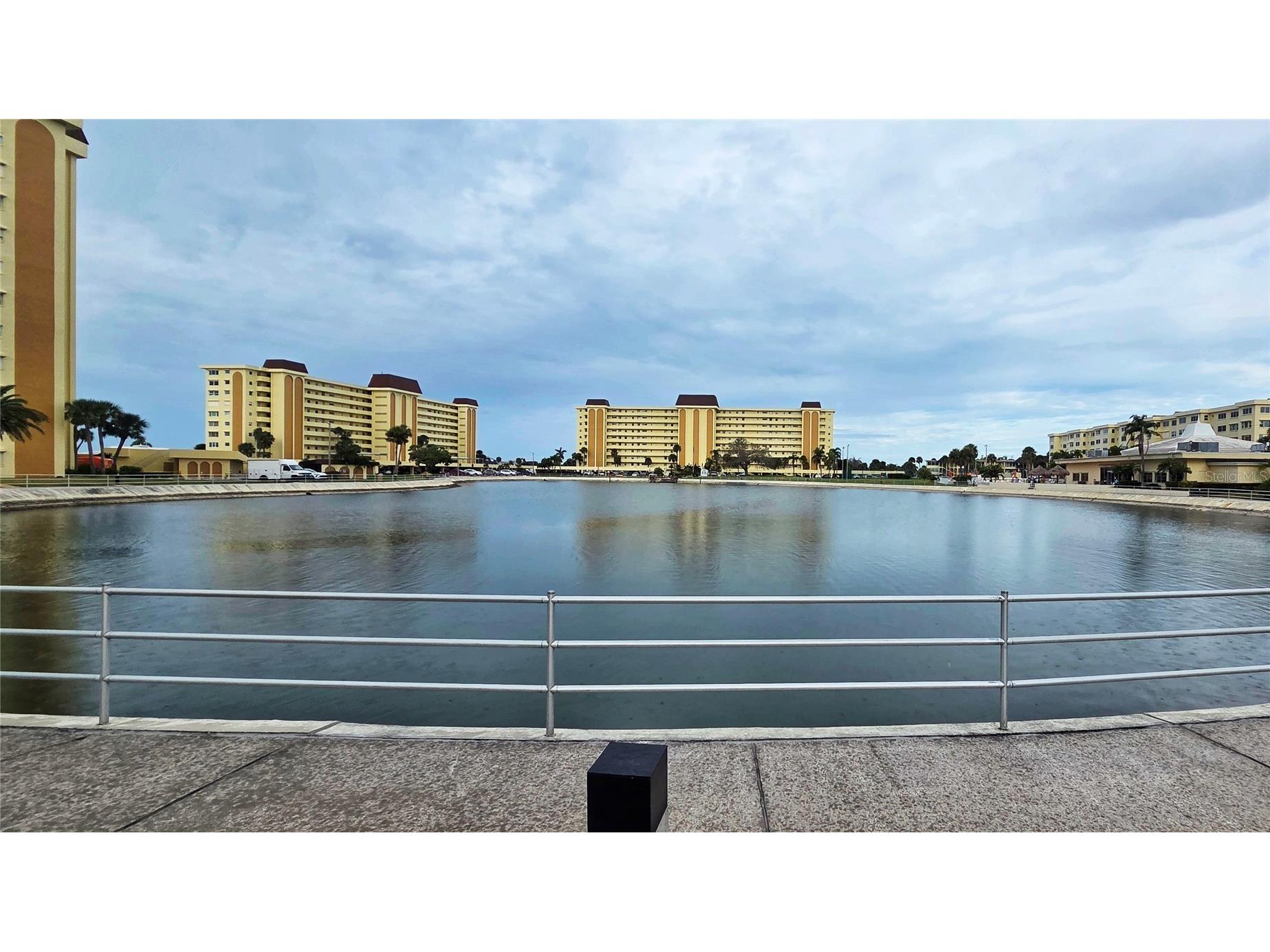 4550 Cove Circle #406 Saint Petersburg FL 33708 TB8457353 image20