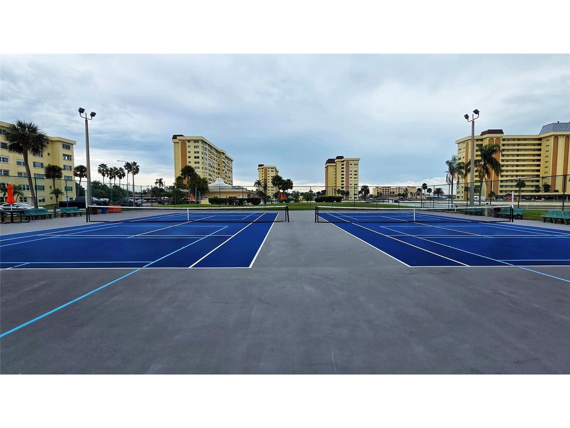 4550 Cove Circle #406 Saint Petersburg FL 33708 TB8457353 image24