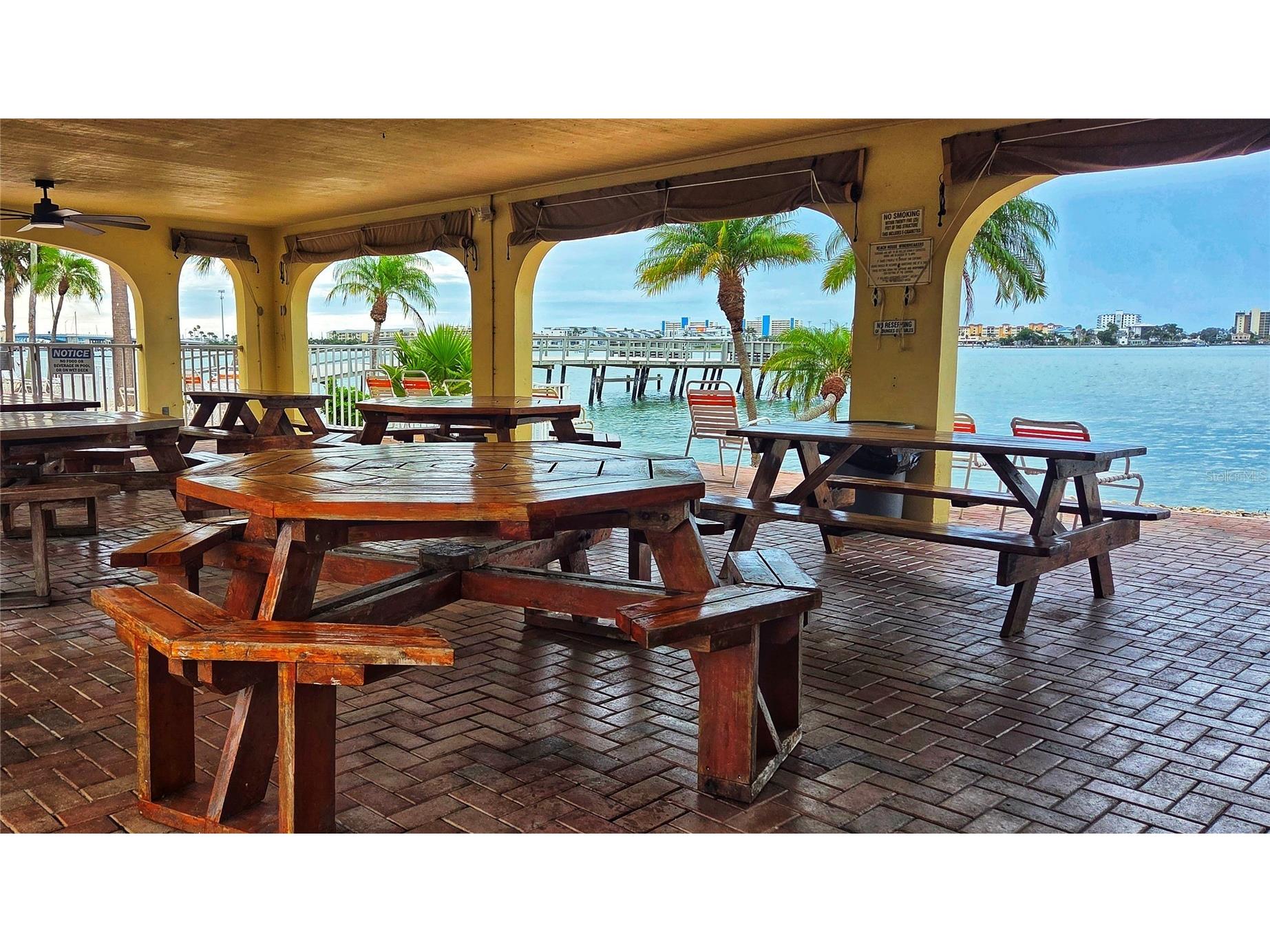 4550 Cove Circle #406 Saint Petersburg FL 33708 TB8457353 image26