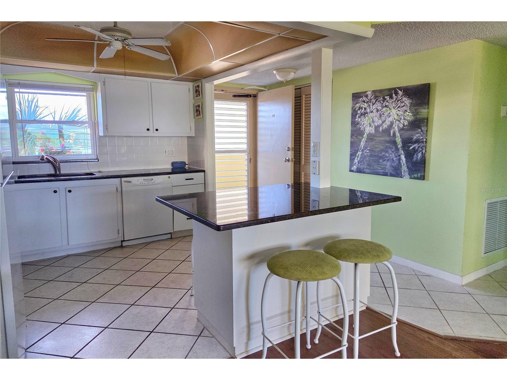 4550 Cove Circle #406 Saint Petersburg FL 33708 TB8457353 image4