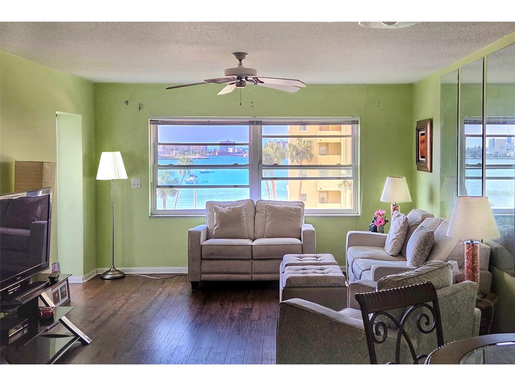 4550 Cove Circle #406 Saint Petersburg FL 33708 TB8457353 image7