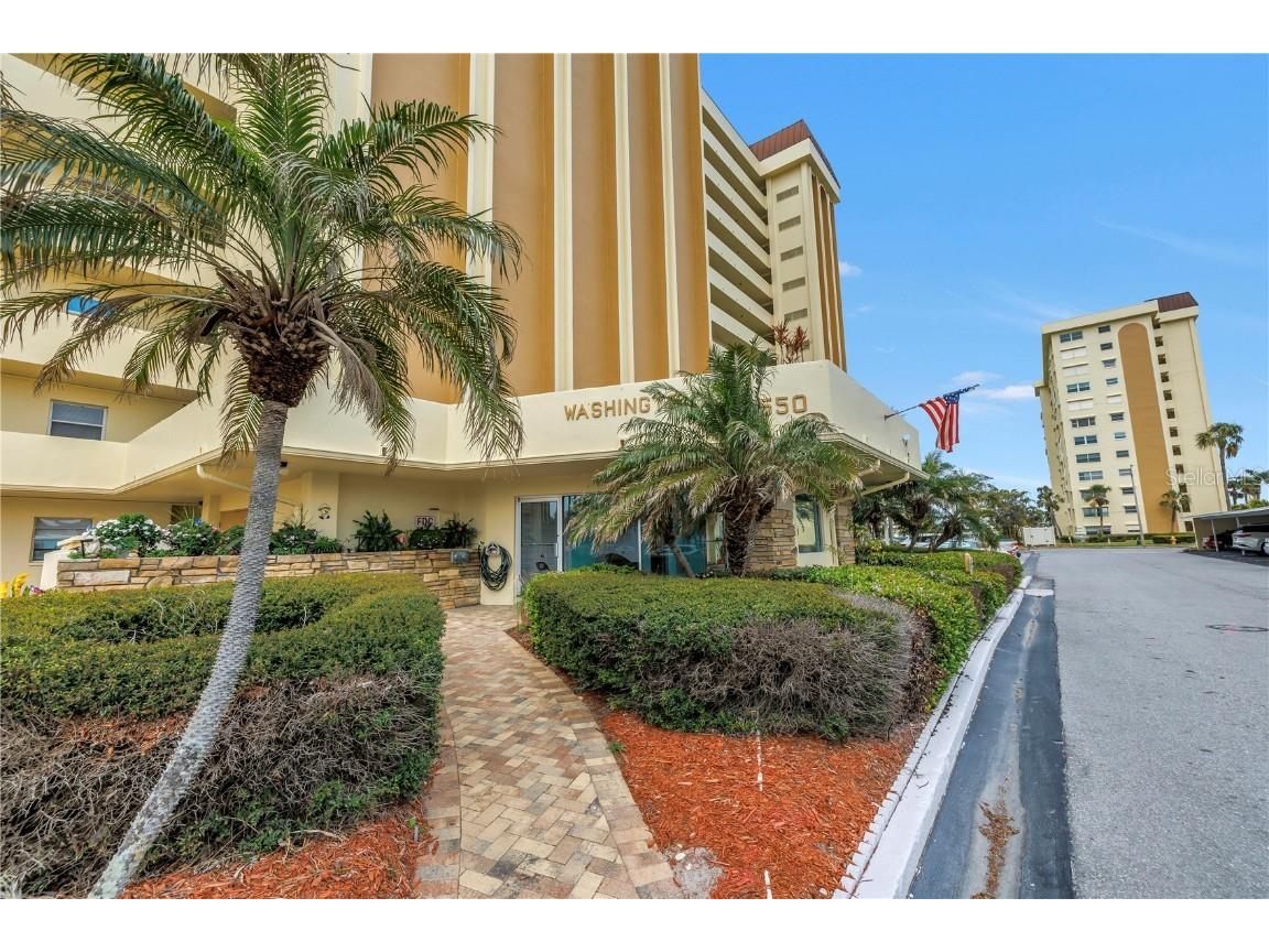 4550 Cove Circle #408 Saint Petersburg FL 33708 - BOCA CIEGA O6292709 image1