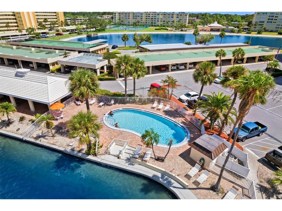 4550 Cove Circle #501 Saint Petersburg FL 33708 - BOCA CIEGA BAY TB8440690 image2