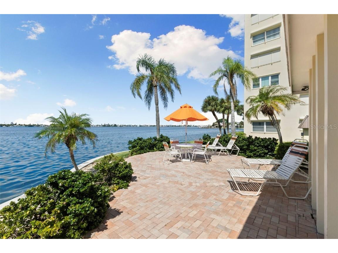 4550 Cove Circle #501 Saint Petersburg FL 33708 - BOCA CIEGA BAY TB8440690 image3
