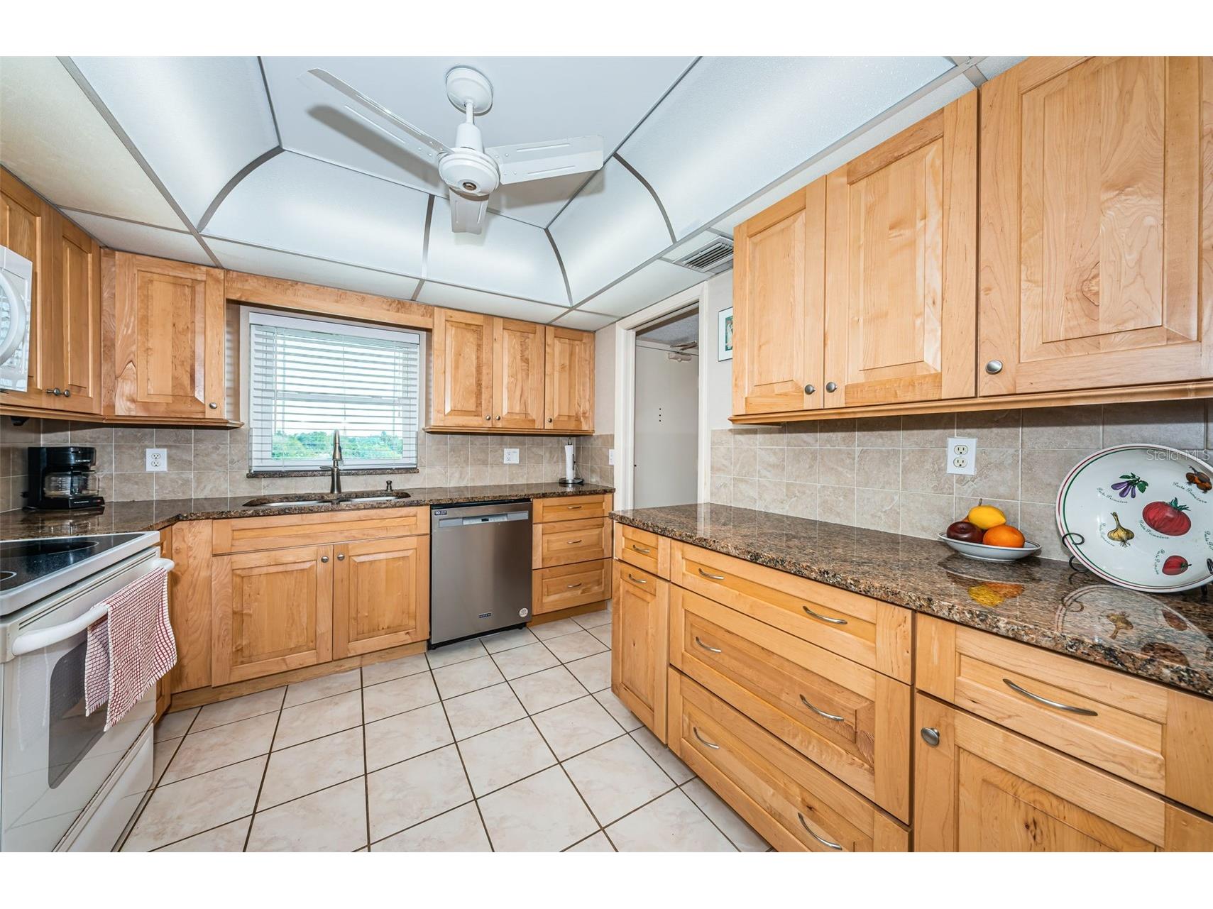 4550 Cove Circle #502 Saint Petersburg FL 33708 - BOCA CIEGA BAY TB8436669 image5