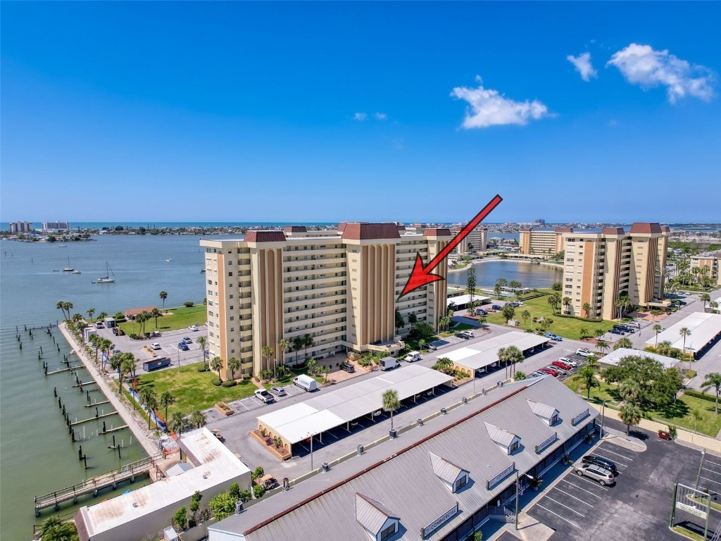 4550 Cove Circle #507 Saint Petersburg FL 33708 W7878989 image1