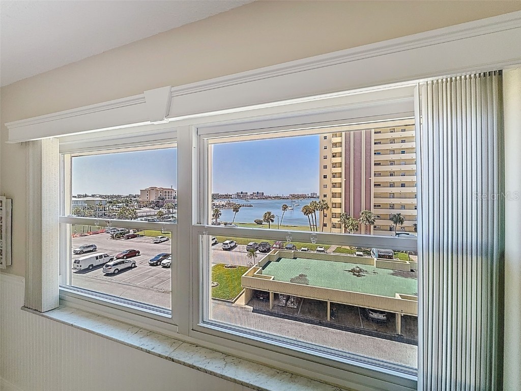 4550 Cove Circle #507 Saint Petersburg FL 33708 W7878989 image3