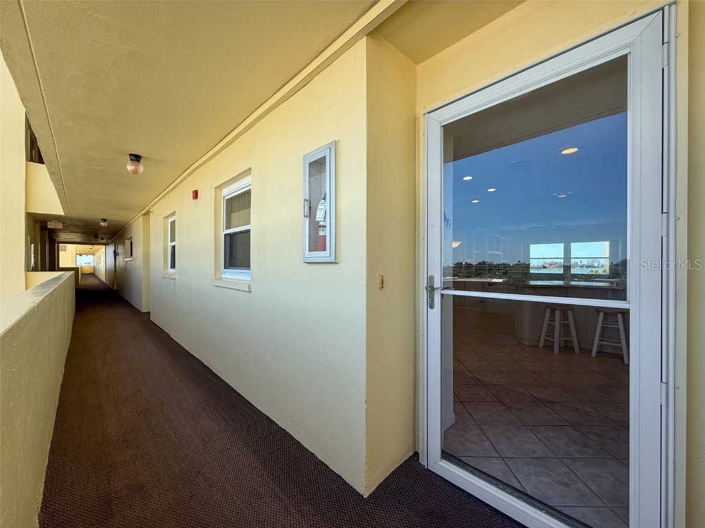 4550 Cove Circle #507 Saint Petersburg FL 33708 W7878989 image4