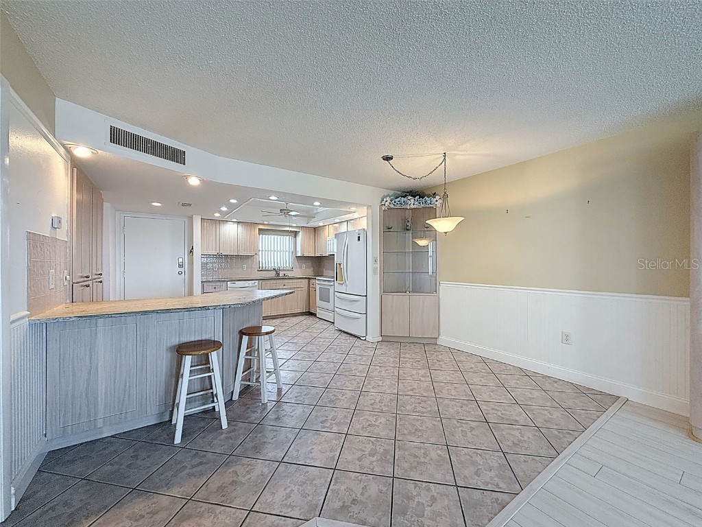 4550 Cove Circle #507 Saint Petersburg FL 33708 W7878989 image7