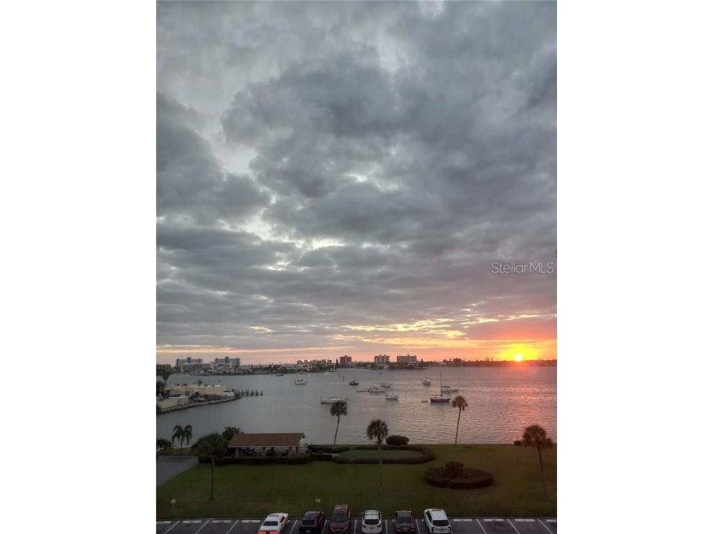 4550 Cove Circle #603 Saint Petersburg FL 33708 - BOCA CIEGA BAY U8186508 image1