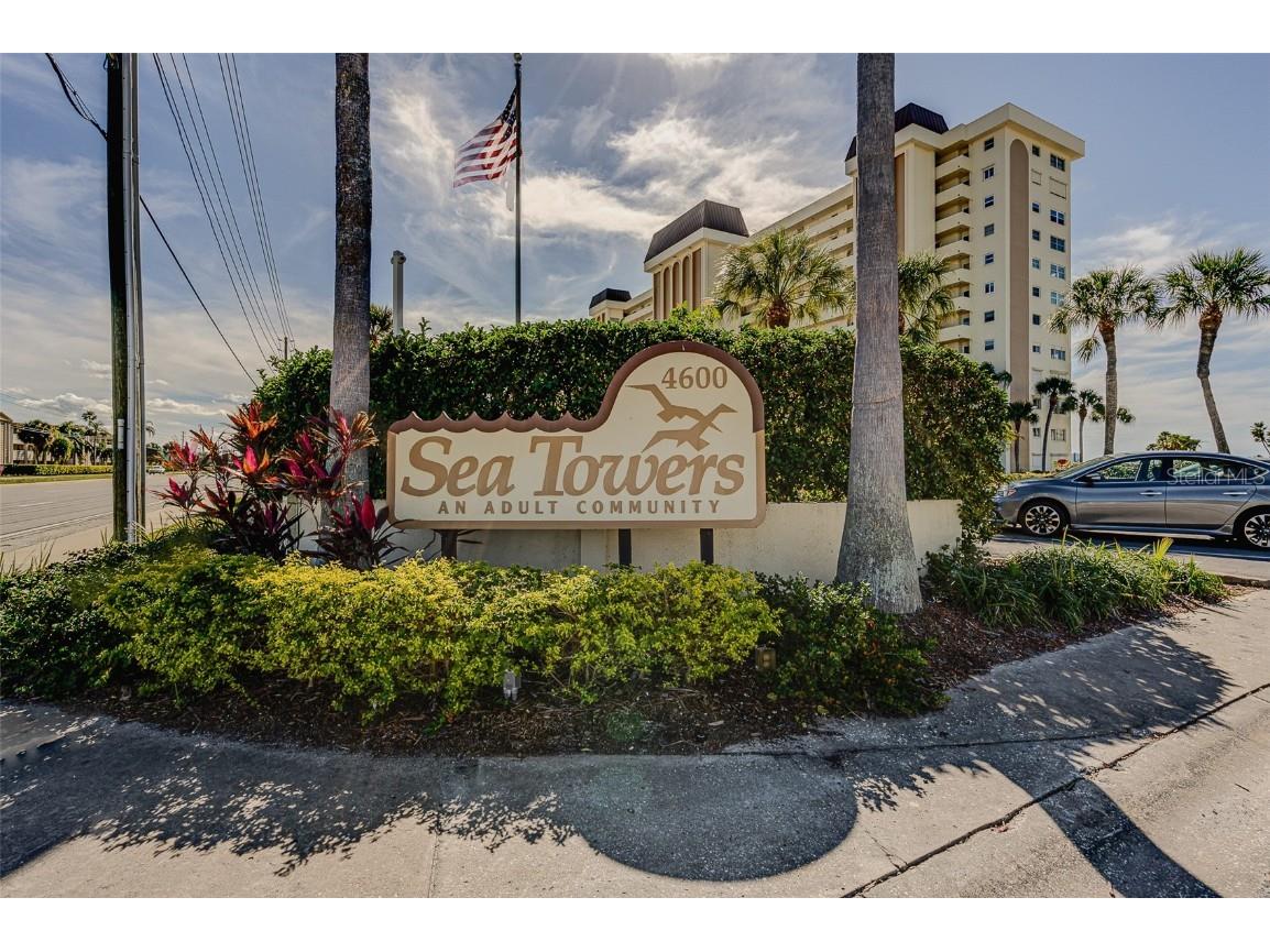 4550 Cove Circle #706 Saint Petersburg FL 33708 U8242218 image1