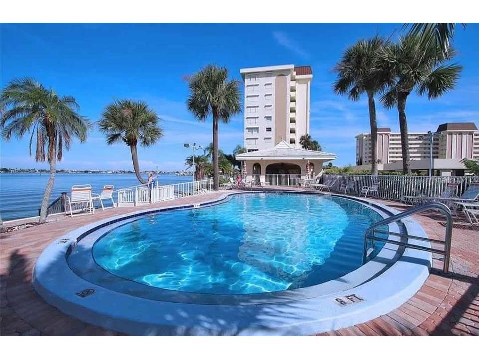4550 Cove Circle #808 Saint Petersburg FL 33708 TB8526693 image21