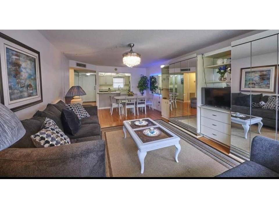4550 Cove Circle #808 Saint Petersburg FL 33708 TB8526693 image5