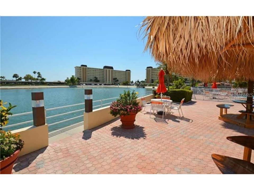 4550 Cove Circle #808 Saint Petersburg FL 33708 TB8526693 image9