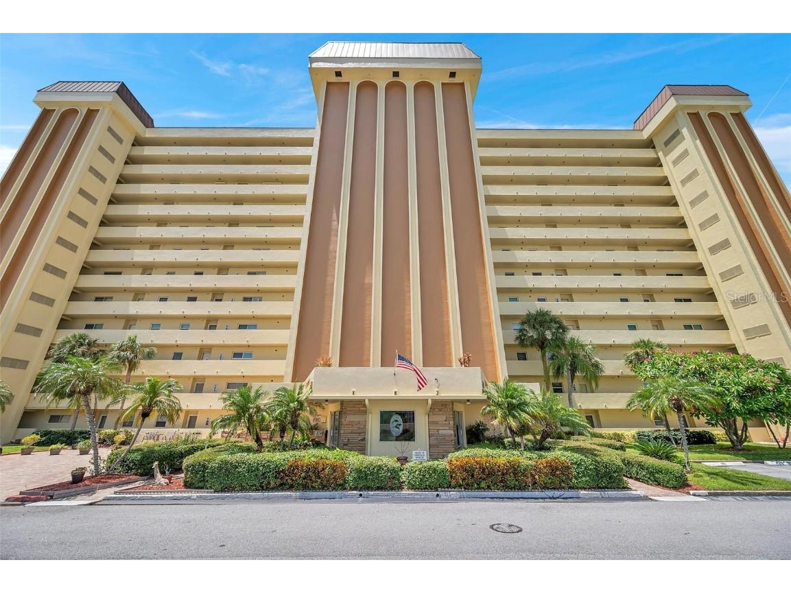 4550 Cove Circle #903 Saint Petersburg FL 33708 U8251630 image1